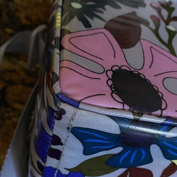 Vera Bradley insulated lunch cooler in Bengal Lilly pattern - Picture 5 of 8